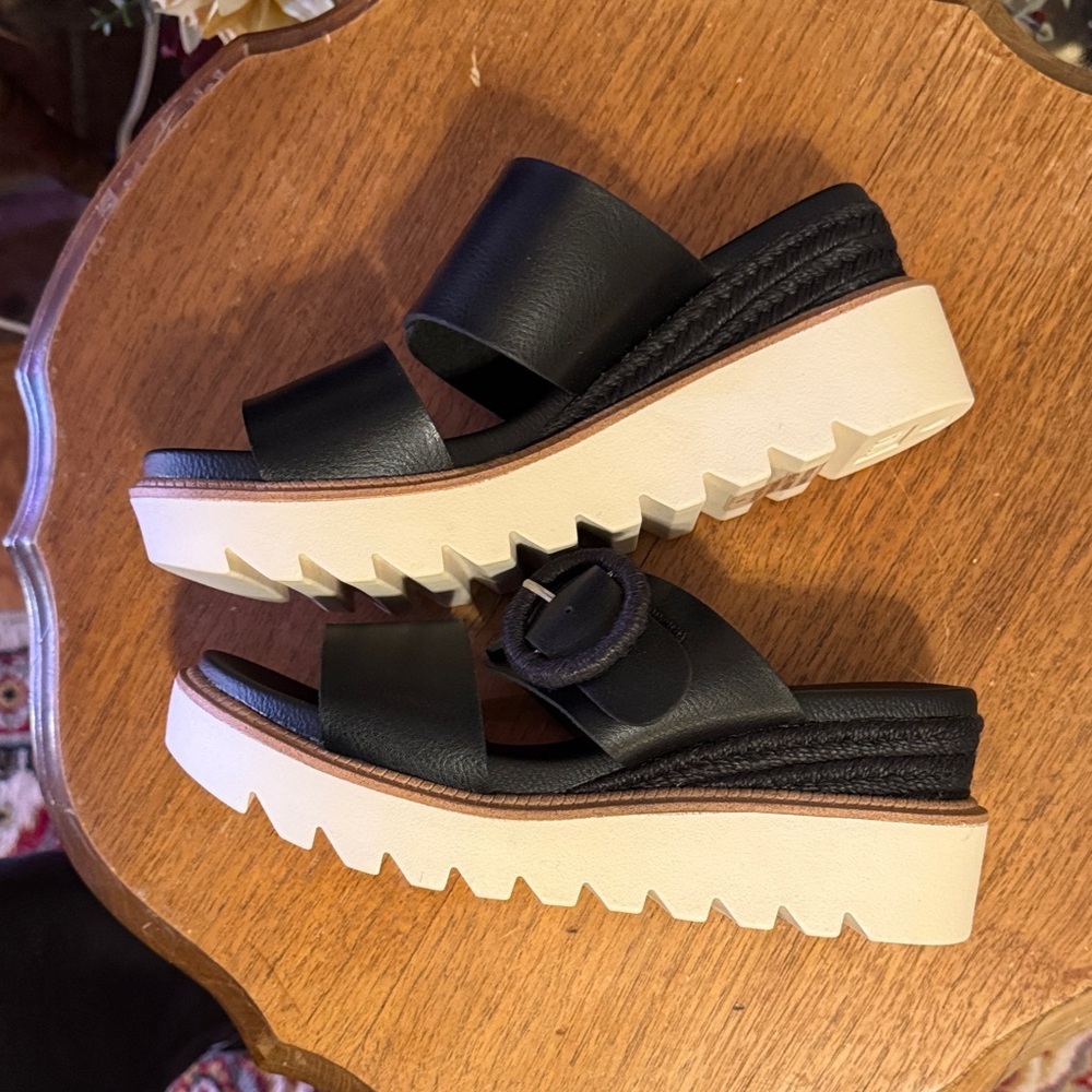 NWT MIA Black Platform Sandals with Waffle Sole Espadrille Styling Versatile - Picture 4 of 11